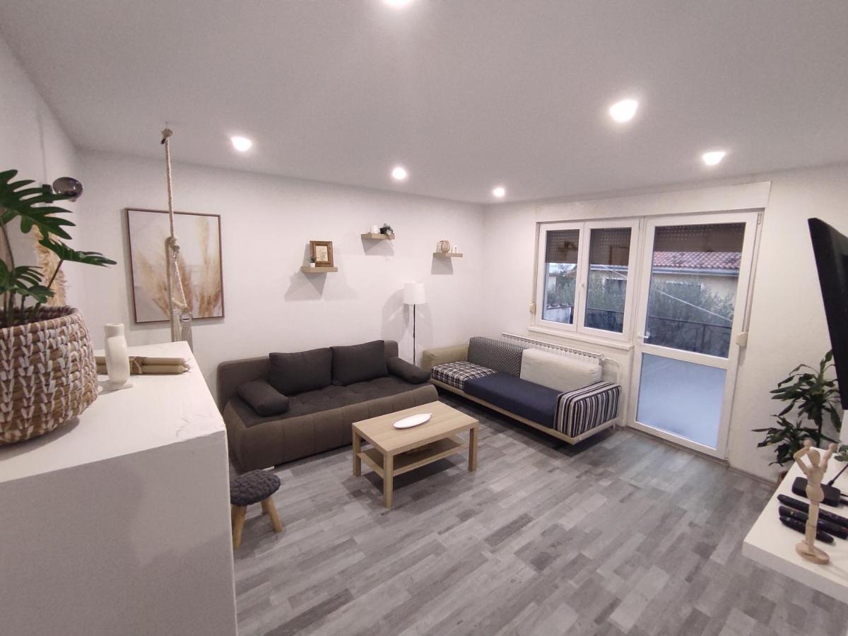 The Loft Apartment Копер Екстериор снимка